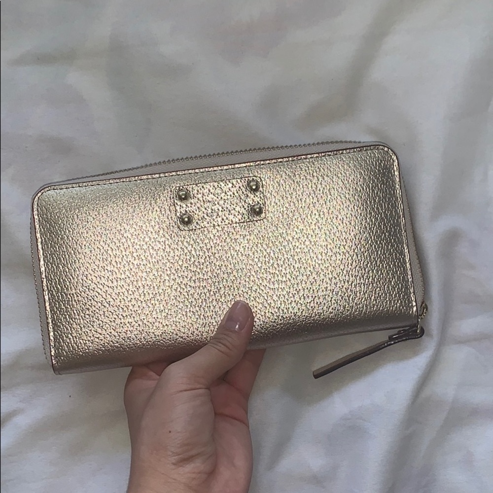 Kate Spade Wellesley rose gold zip around wallet - Picture 5 of 6